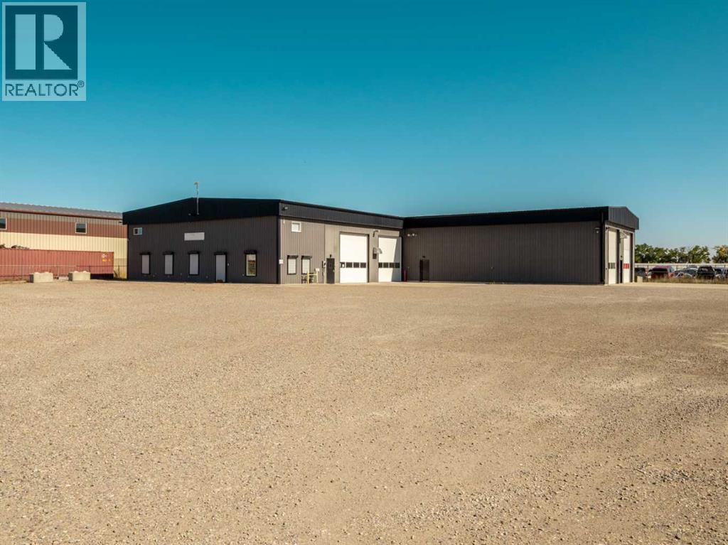 335 Trackside Drive, Rural Lethbridge County, Alberta  T1K 8H4 - Photo 1 - A2261680