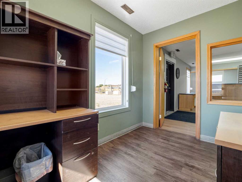 335 Trackside Drive, Rural Lethbridge County, Alberta  T1K 8H4 - Photo 17 - A2261680