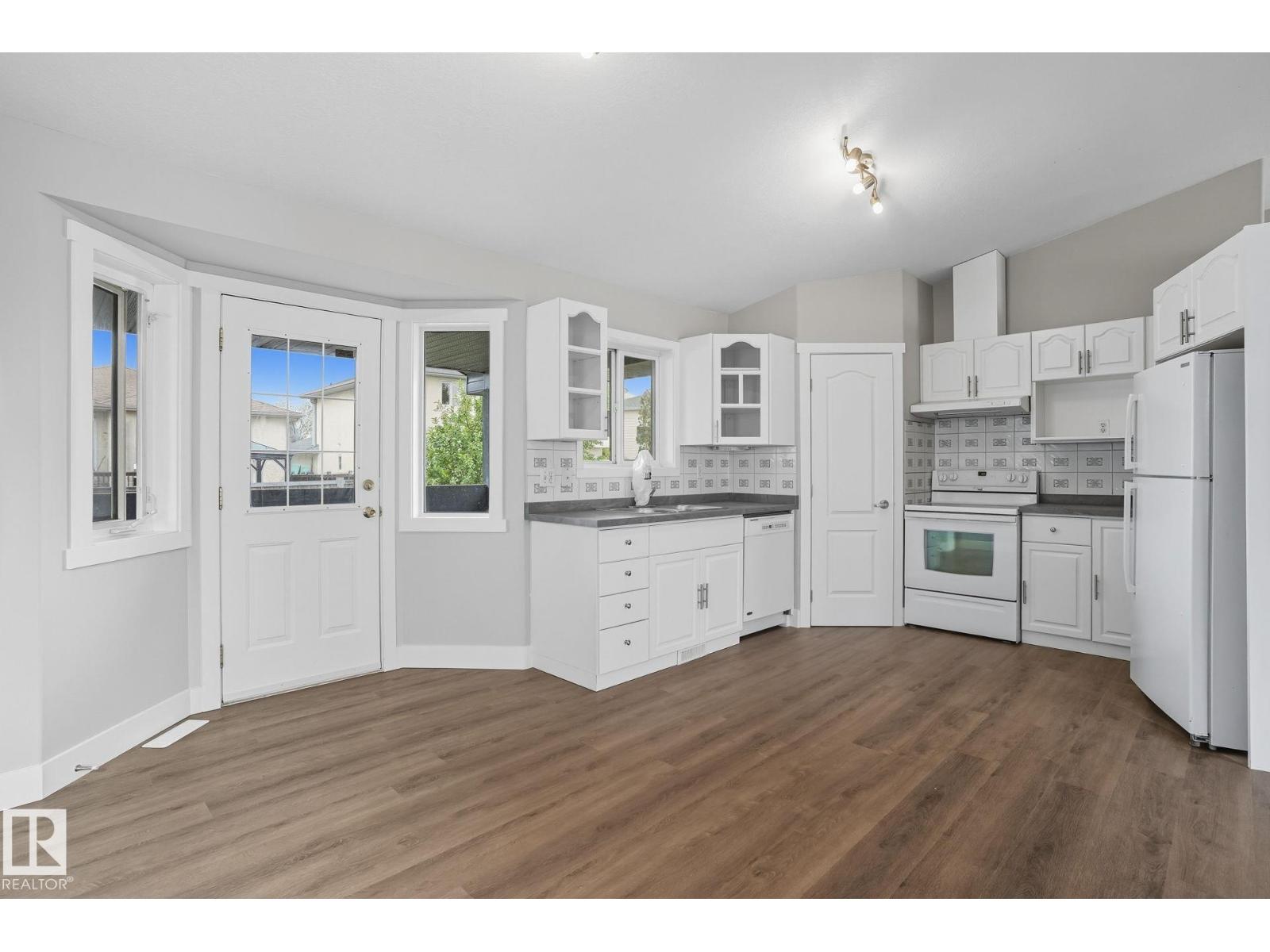 13327 155 Av Nw, Edmonton, Alberta  T6V 0B8 - Photo 12 - E4460439