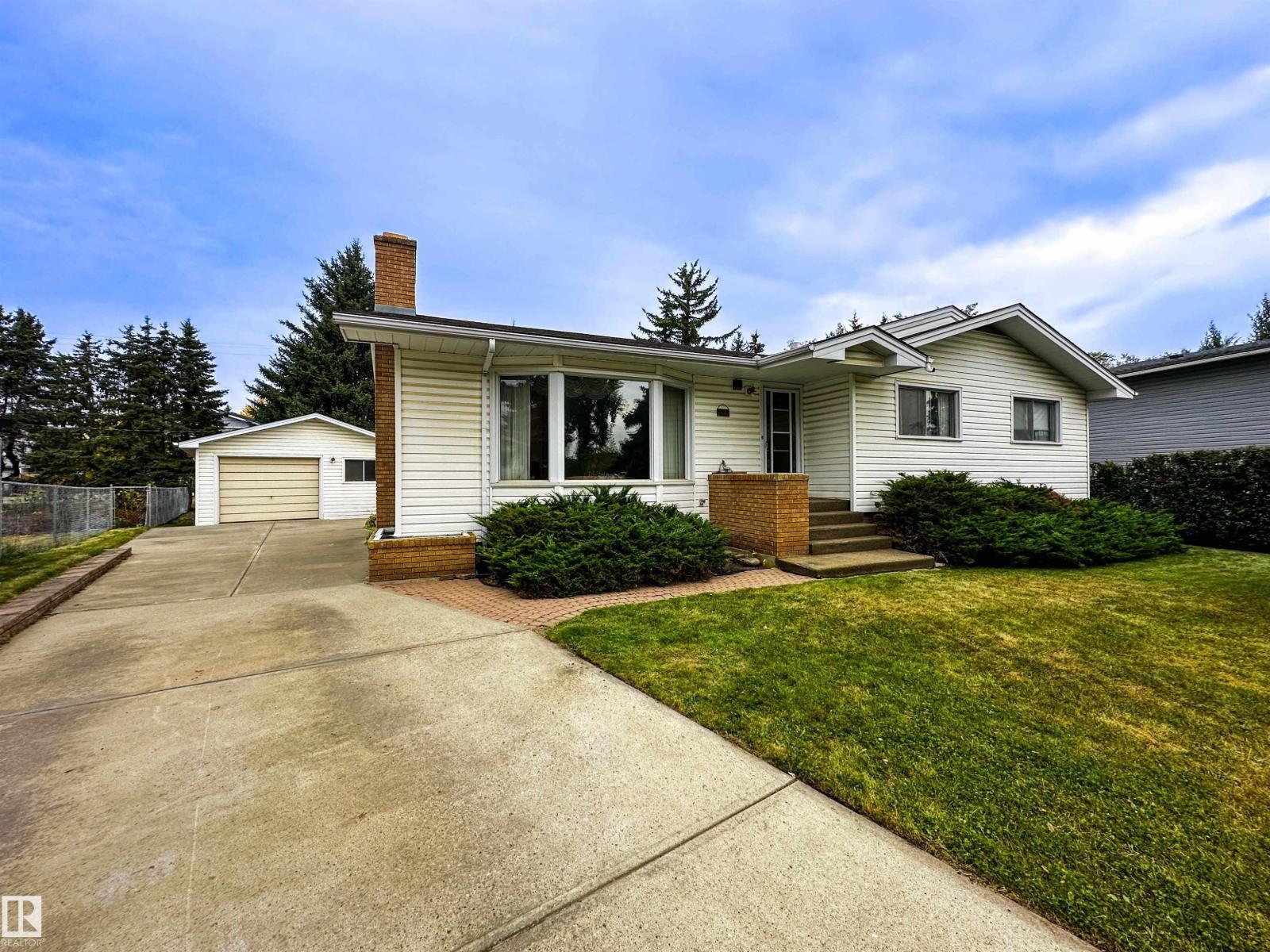 107 Andrews Cr, Spruce Grove, Alberta  T7X 2K4 - Photo 1 - E4460440