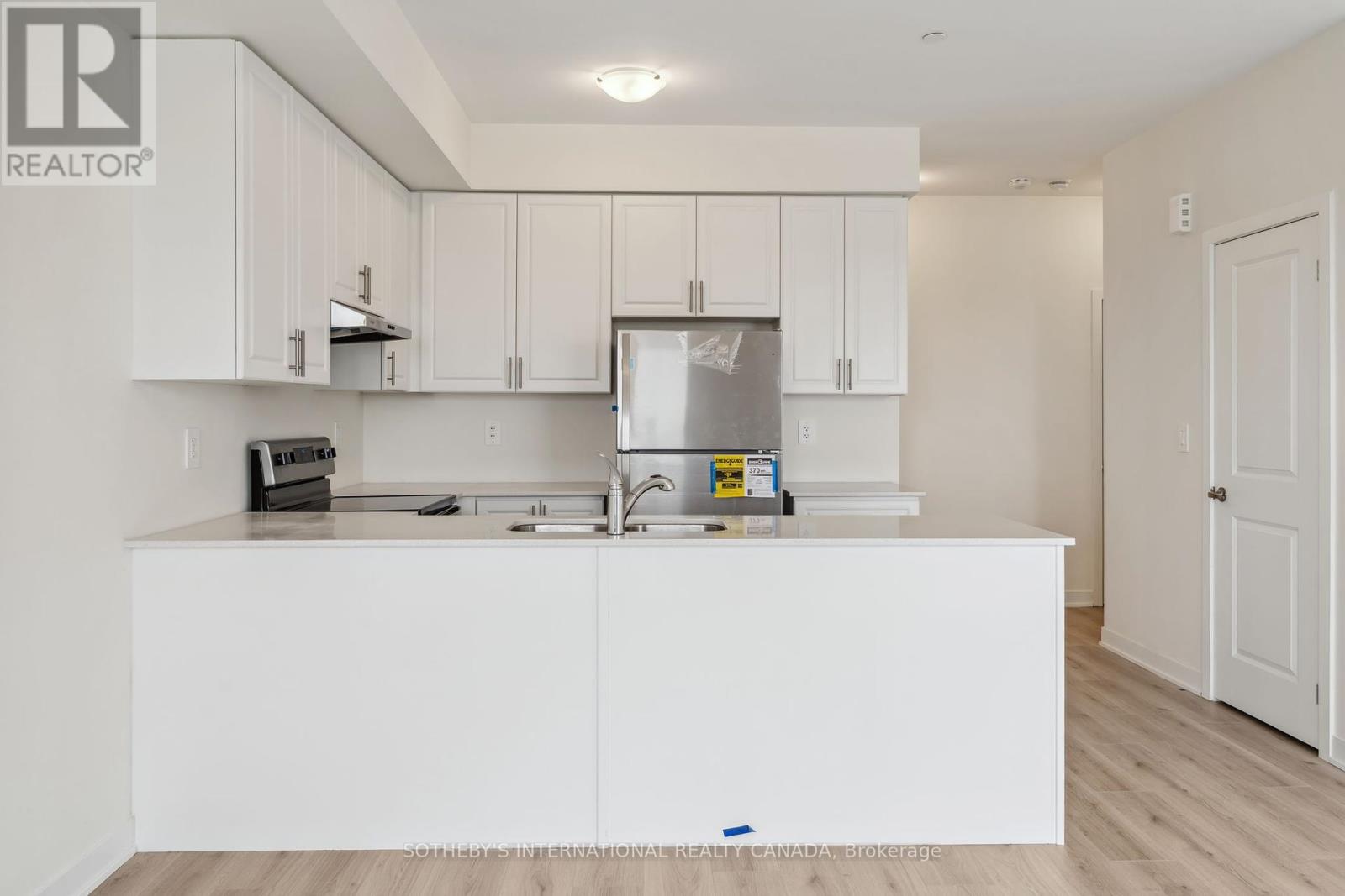 204 - 1695 Dersan Street, Pickering, Ontario  L1V 2P8 - Photo 11 - E12440608