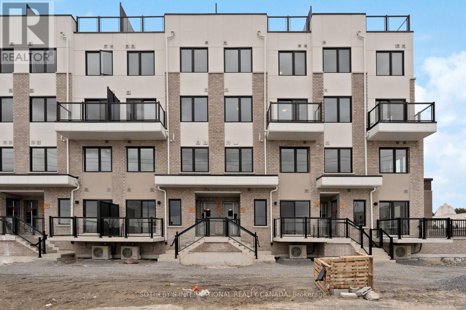204 - 1695 Dersan Street, Pickering, Ontario  L1V 2P8 - Photo 2 - E12440608