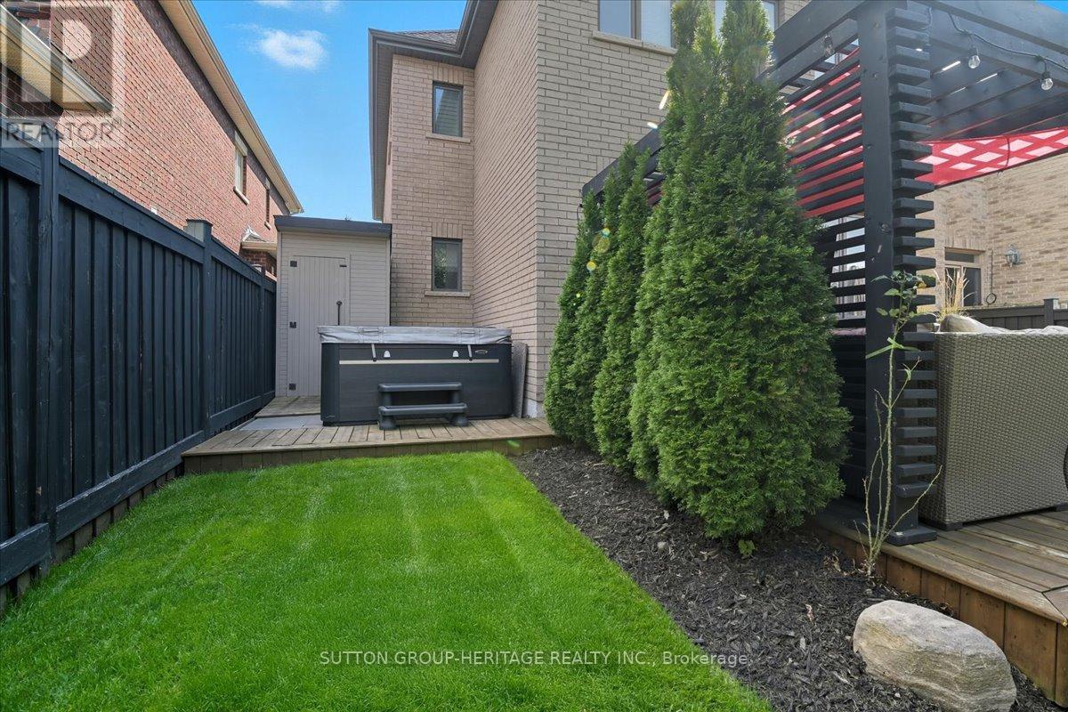 22 Glengowan Street, Whitby, Ontario  L1R 0K9 - Photo 41 - E12440648
