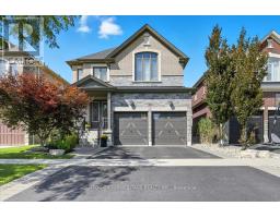 22 GLENGOWAN STREET, Whitby, Ontario