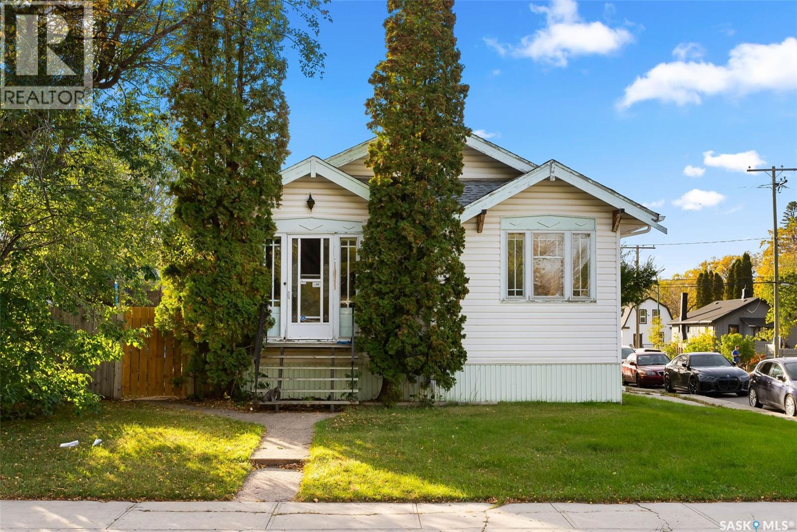1400 Queen Street, Regina, Saskatchewan  S4T 4B8 - Photo 1 - SK019904