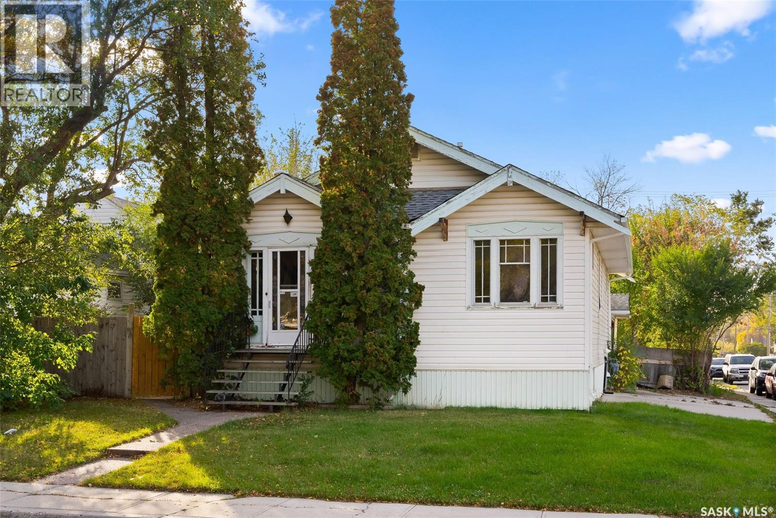 1400 Queen Street, Regina, Saskatchewan  S4T 4B8 - Photo 2 - SK019904