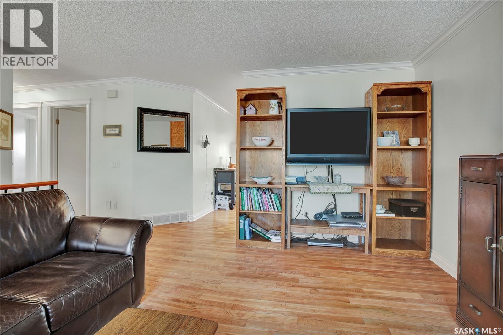 426 4th Avenue N, Martensville, Saskatchewan  S0K 2T2 - Photo 5 - SK019864