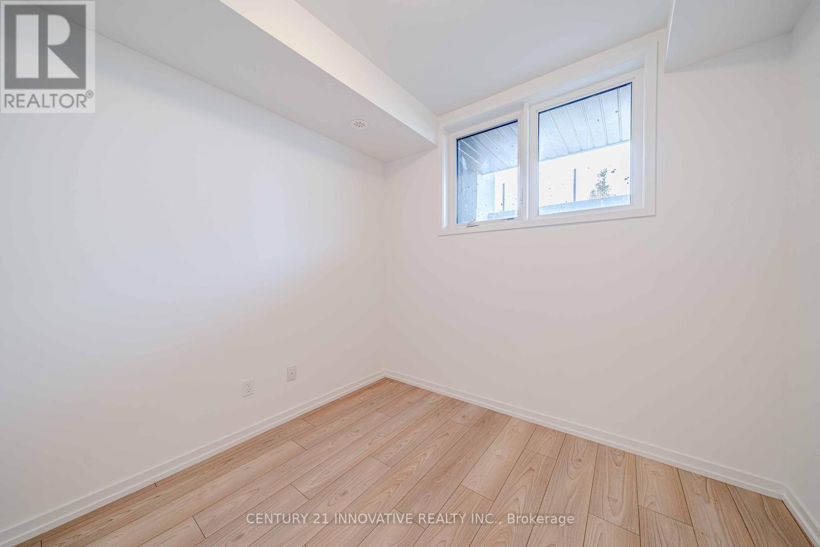 5 - 16 Lytham Green Circle, Newmarket, Ontario  L3Y 0H5 - Photo 22 - N12440600