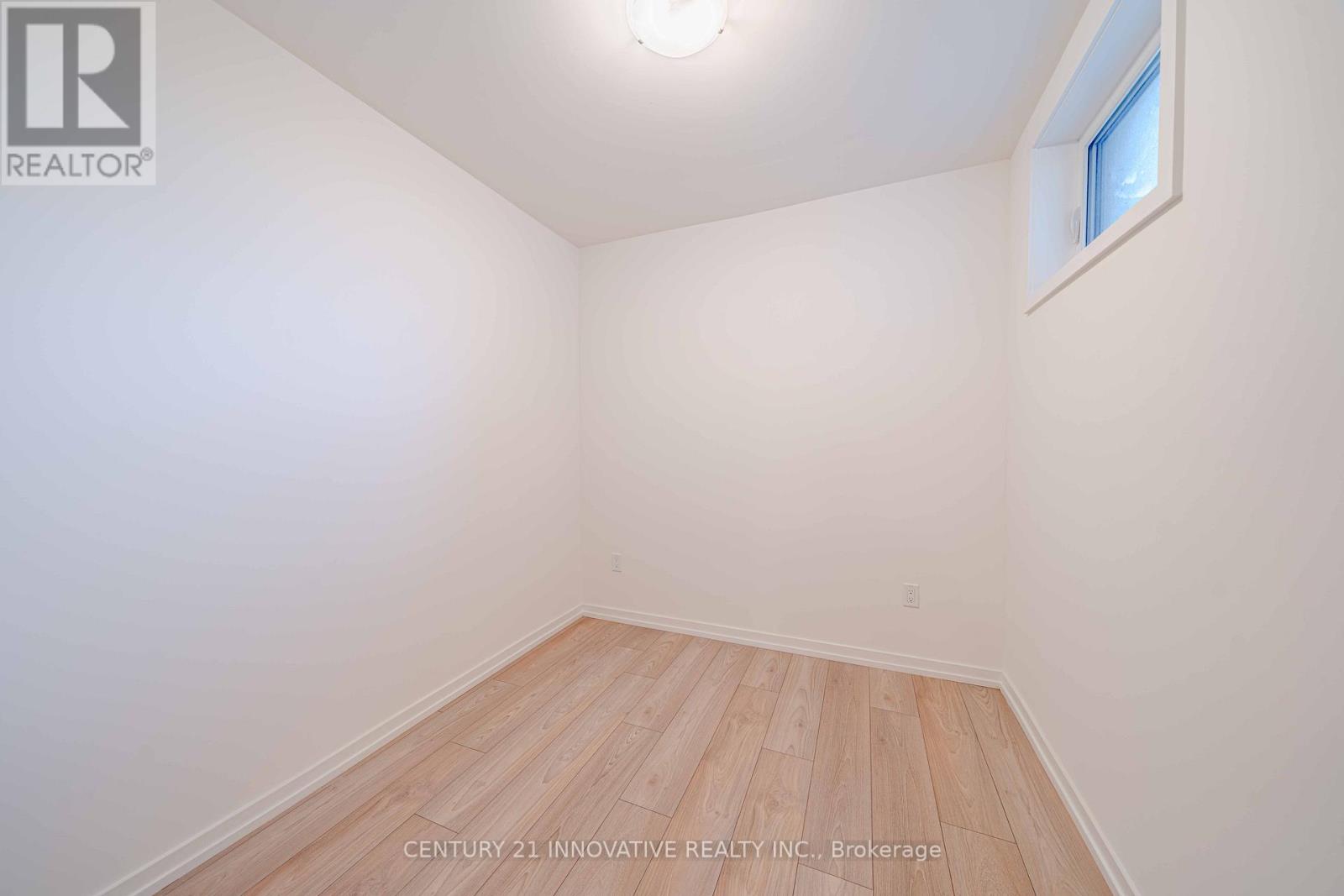 5 - 16 Lytham Green Circle, Newmarket, Ontario  L3Y 0H5 - Photo 27 - N12440600