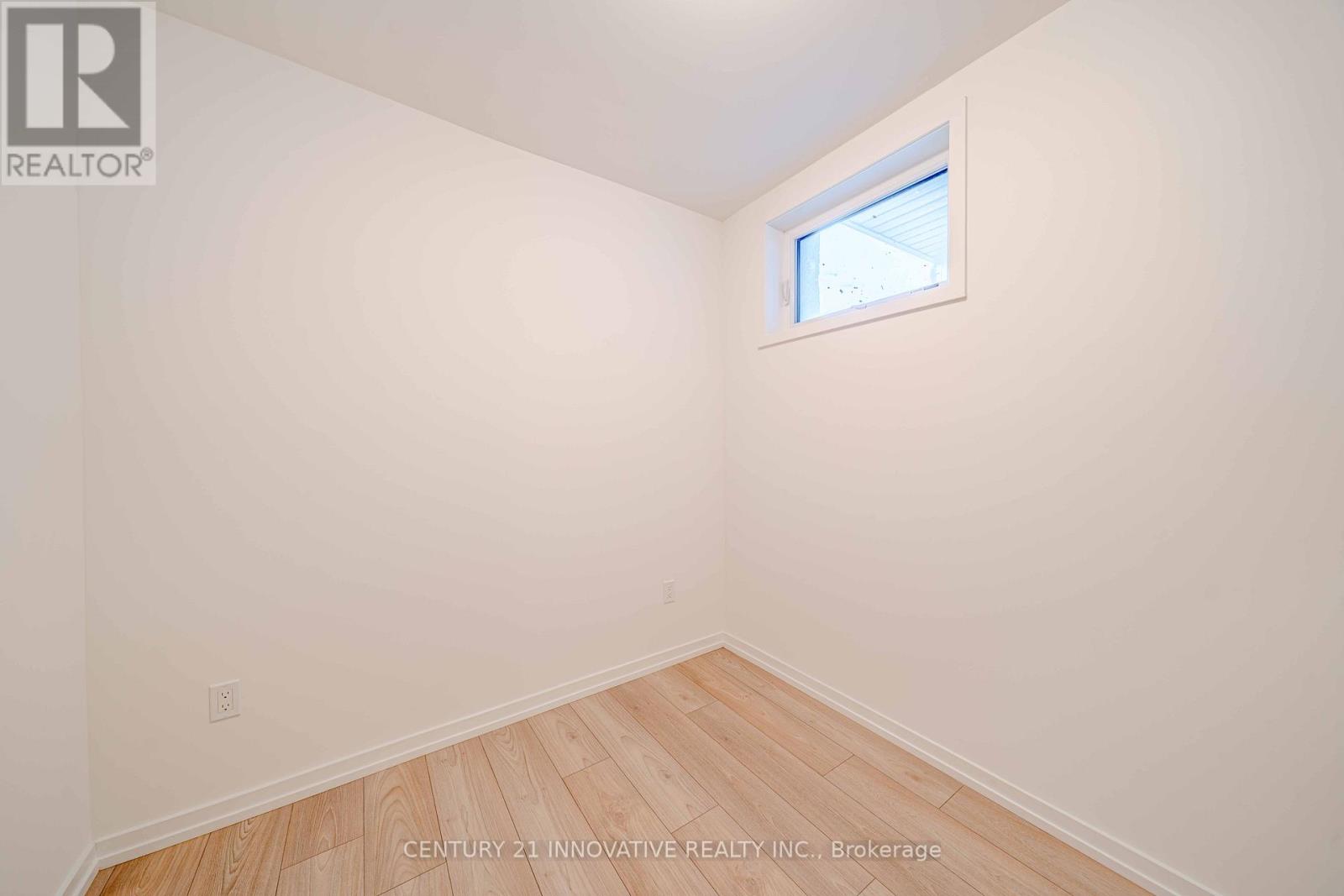 5 - 16 Lytham Green Circle, Newmarket, Ontario  L3Y 0H5 - Photo 28 - N12440600