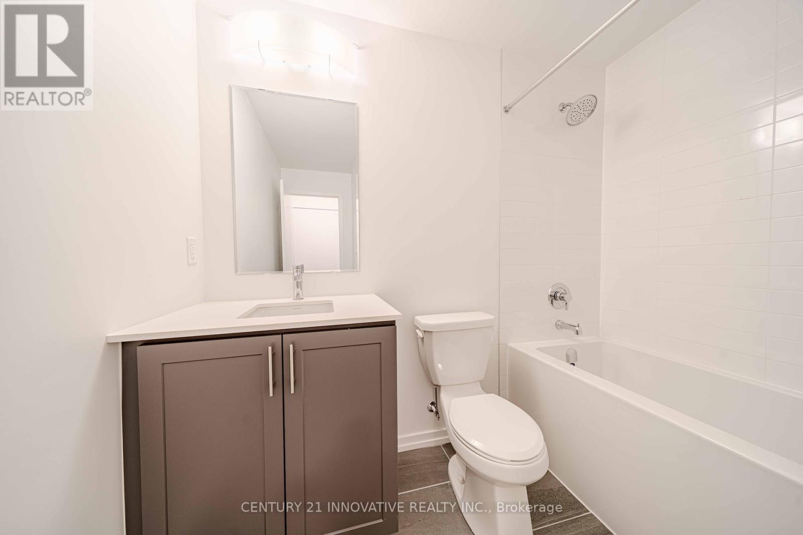5 - 16 Lytham Green Circle, Newmarket, Ontario  L3Y 0H5 - Photo 32 - N12440600