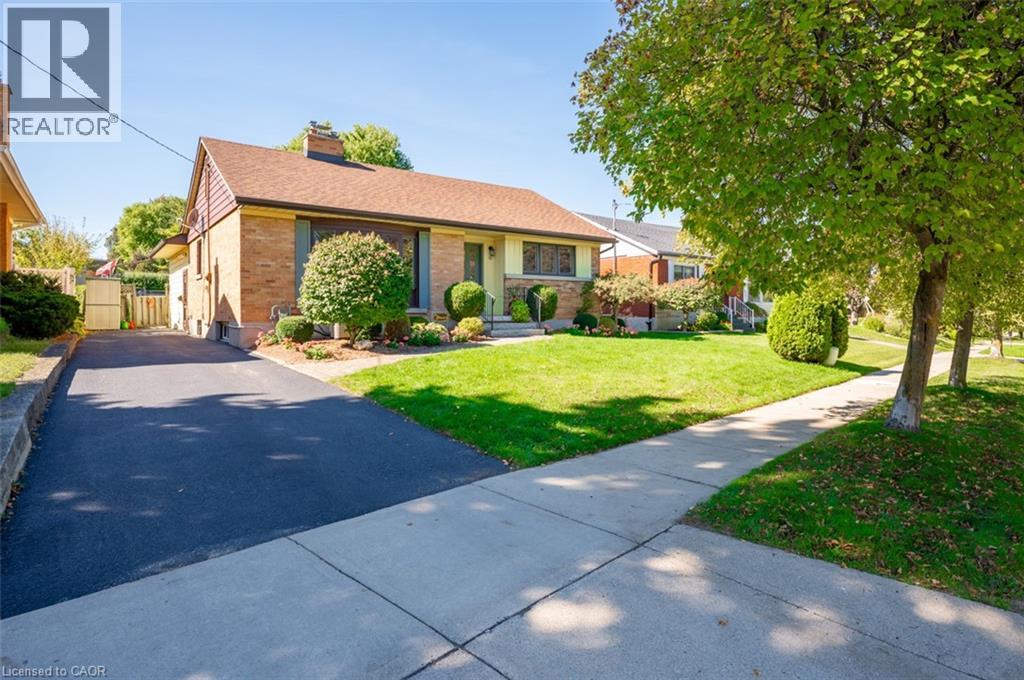 97 ELLIS Crescent S, Waterloo, Ontario