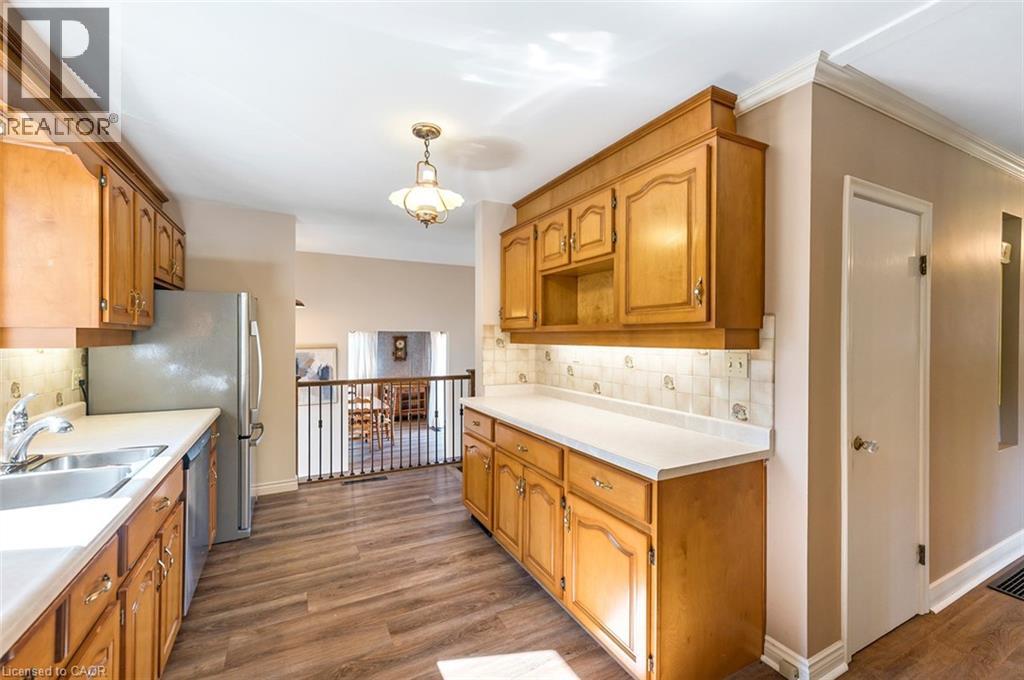 97 Ellis Crescent S, Waterloo, Ontario  N2J 2B9 - Photo 17 - 40775771
