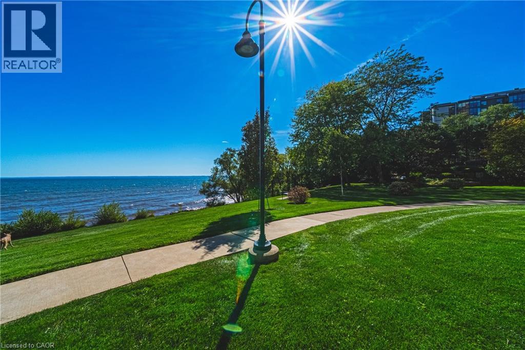 5250 Lakeshore Road Unit# 1009, Burlington, Ontario  L7L 5L2 - Photo 2 - 40774151