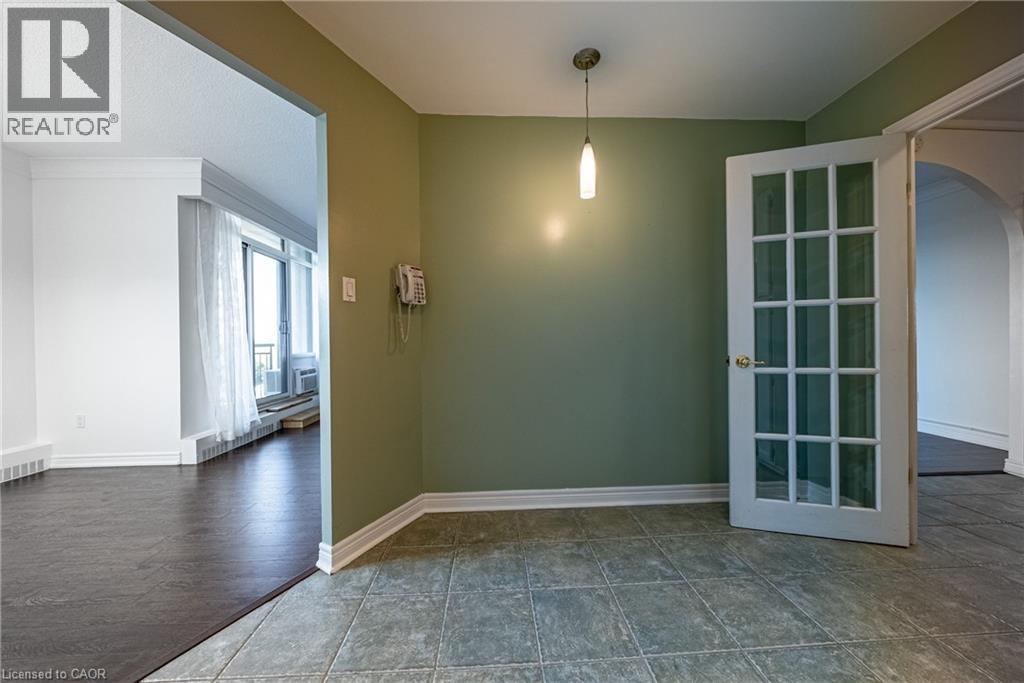 5250 Lakeshore Road Unit# 1009, Burlington, Ontario  L7L 5L2 - Photo 5 - 40774151