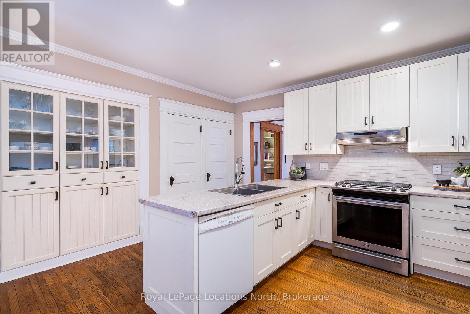 210 Birch Street, Collingwood, Ontario  L9Y 2V6 - Photo 16 - S12440749