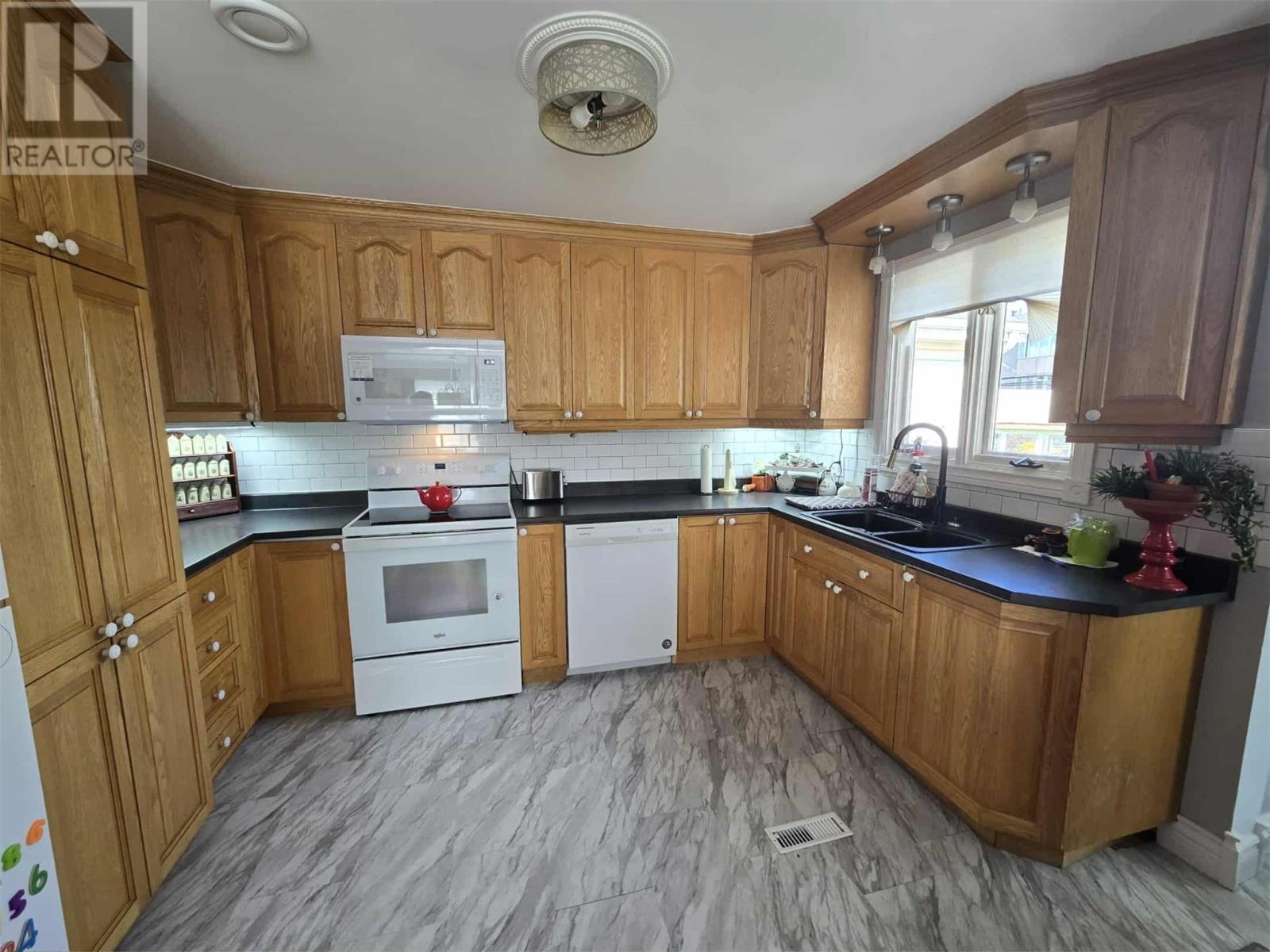 618 Lakeside Drive, Labrador City, Newfoundland & Labrador  A2V 1B5 - Photo 7 - 1290235