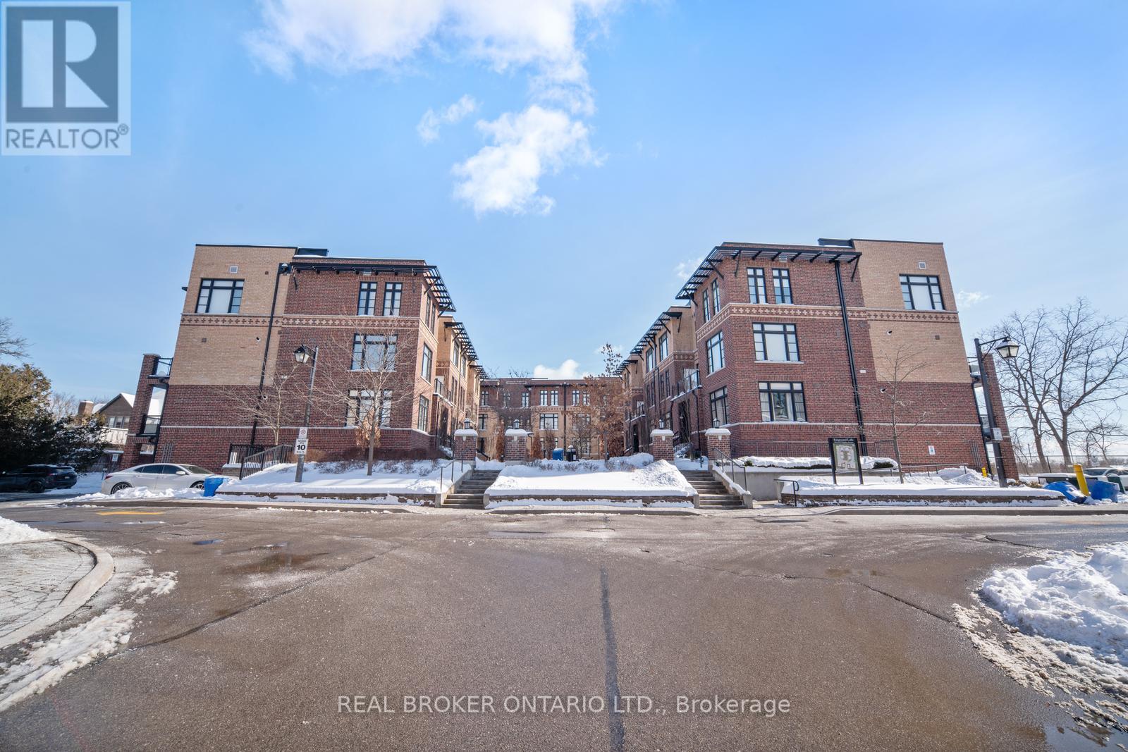 48 - 8167 Kipling Avenue, Vaughan, Ontario  L4L 0G4 - Photo 3 - N12349612