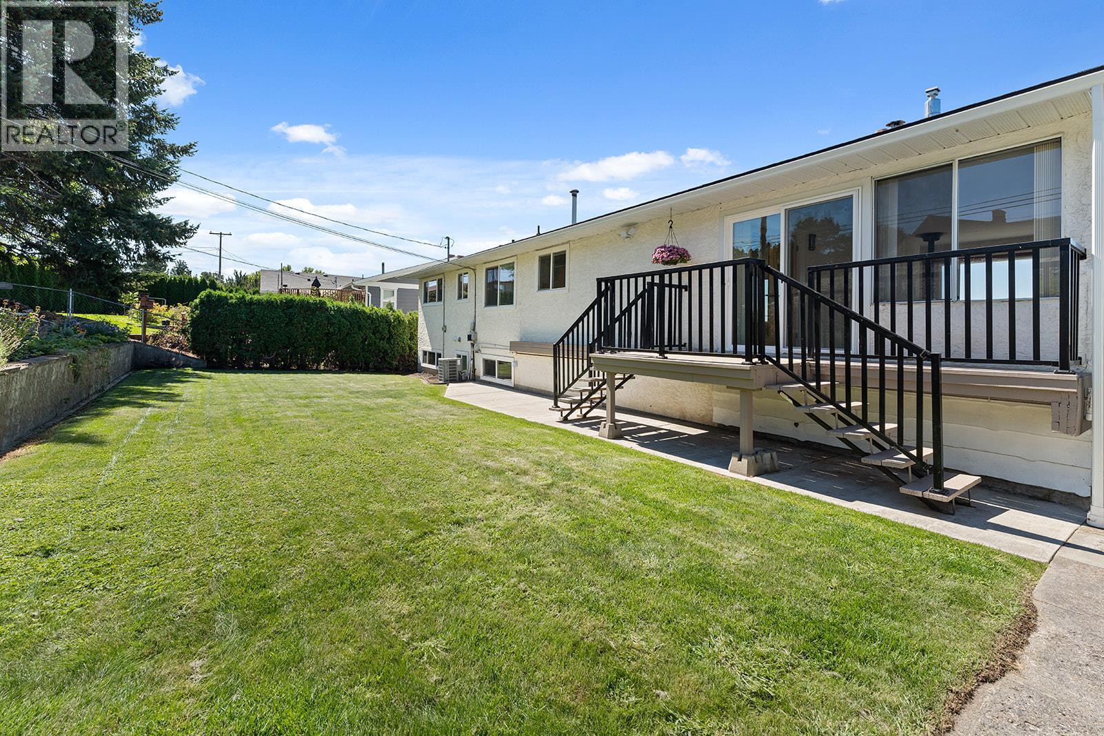 1175 Hillcrest Road, Kelowna, British Columbia  V1P 1B7 - Photo 24 - 10361040