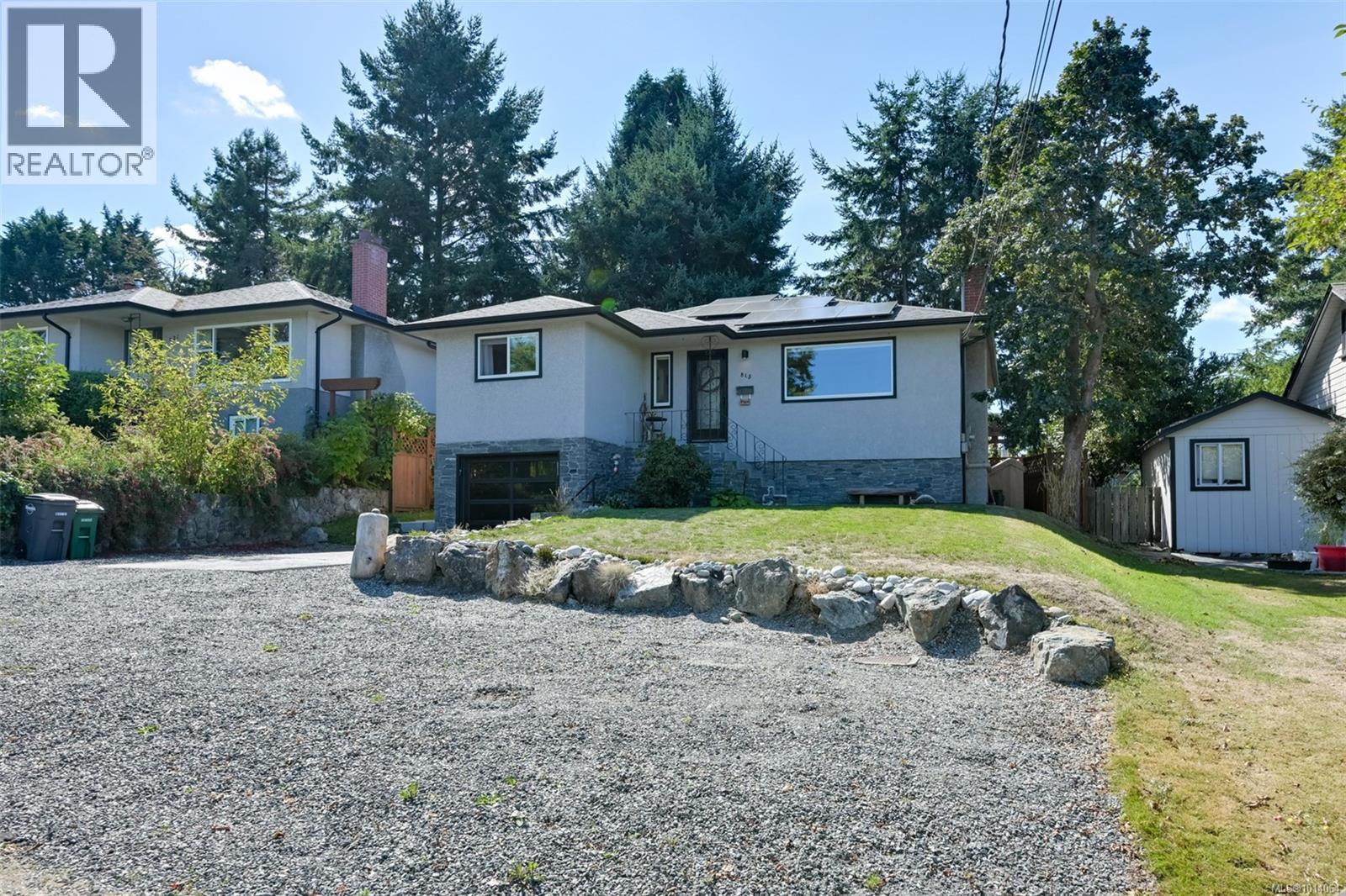 815 Leslie Dr, Saanich, British Columbia