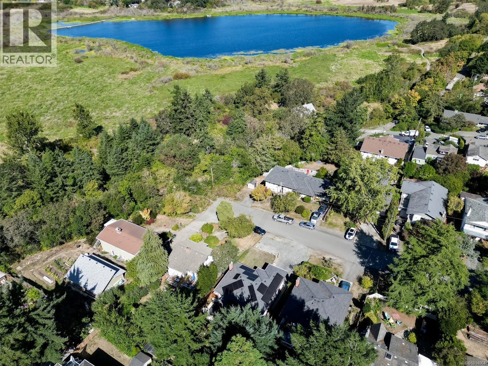 815 Leslie Dr, Saanich, British Columbia  V8X 2Y3 - Photo 5 - 1014064