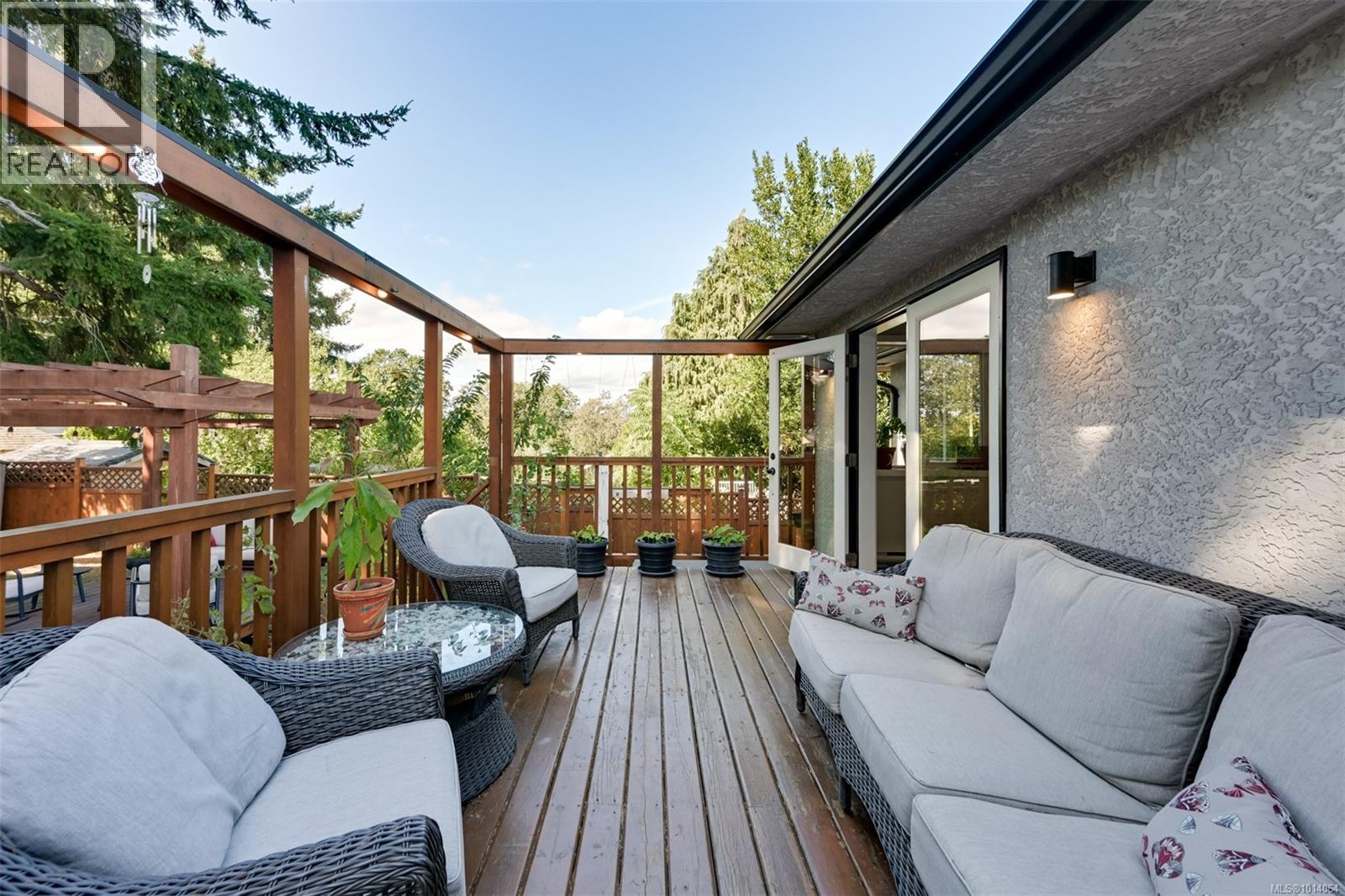 815 Leslie Dr, Saanich, British Columbia  V8X 2Y3 - Photo 23 - 1014064