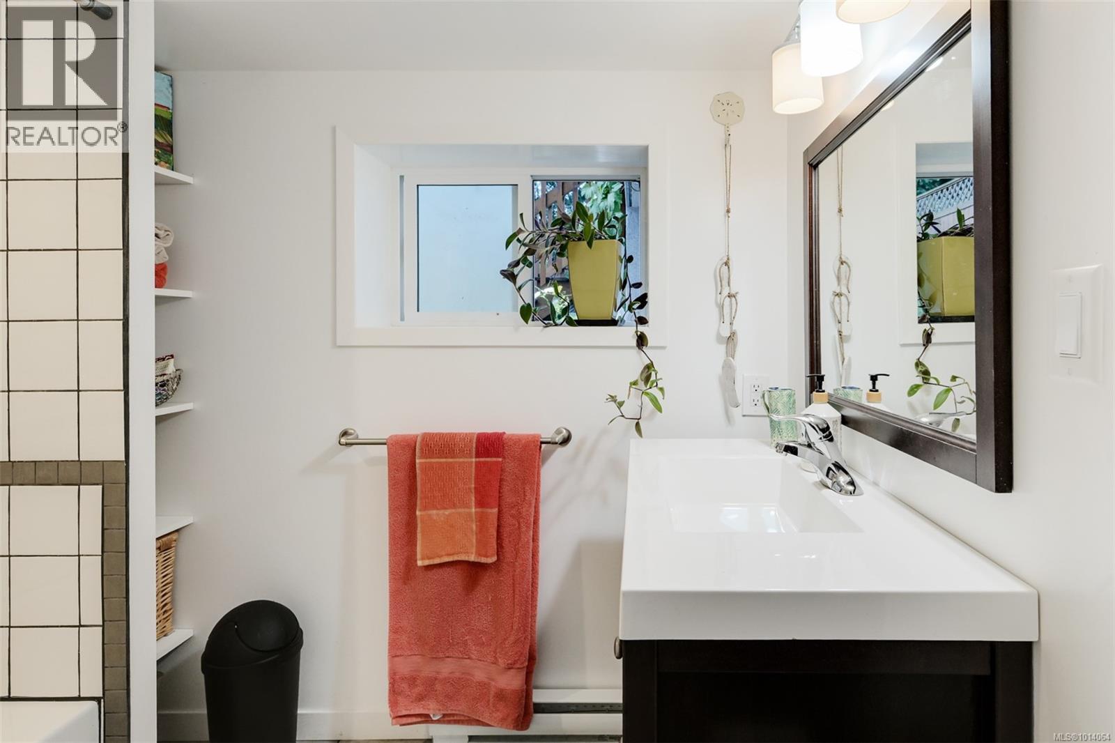815 Leslie Dr, Saanich, British Columbia  V8X 2Y3 - Photo 40 - 1014064