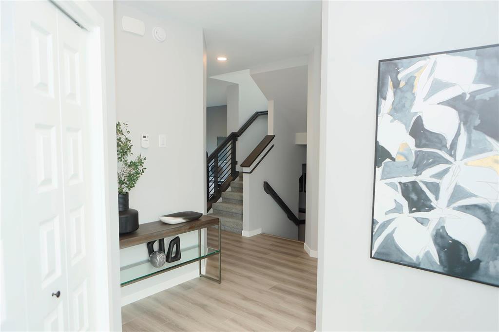 354 Granite Grove Road, Winnipeg, Manitoba  R3Y 2J8 - Photo 2 - 202525677