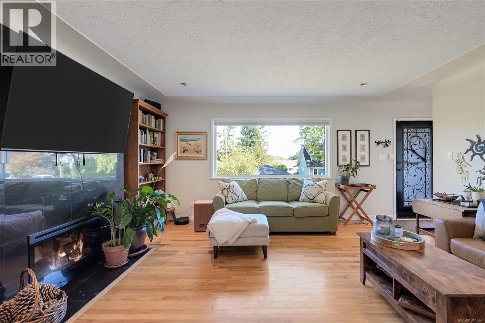 815 Leslie Dr, Saanich, British Columbia  V8X 2Y3 - Photo 10 - 1014064