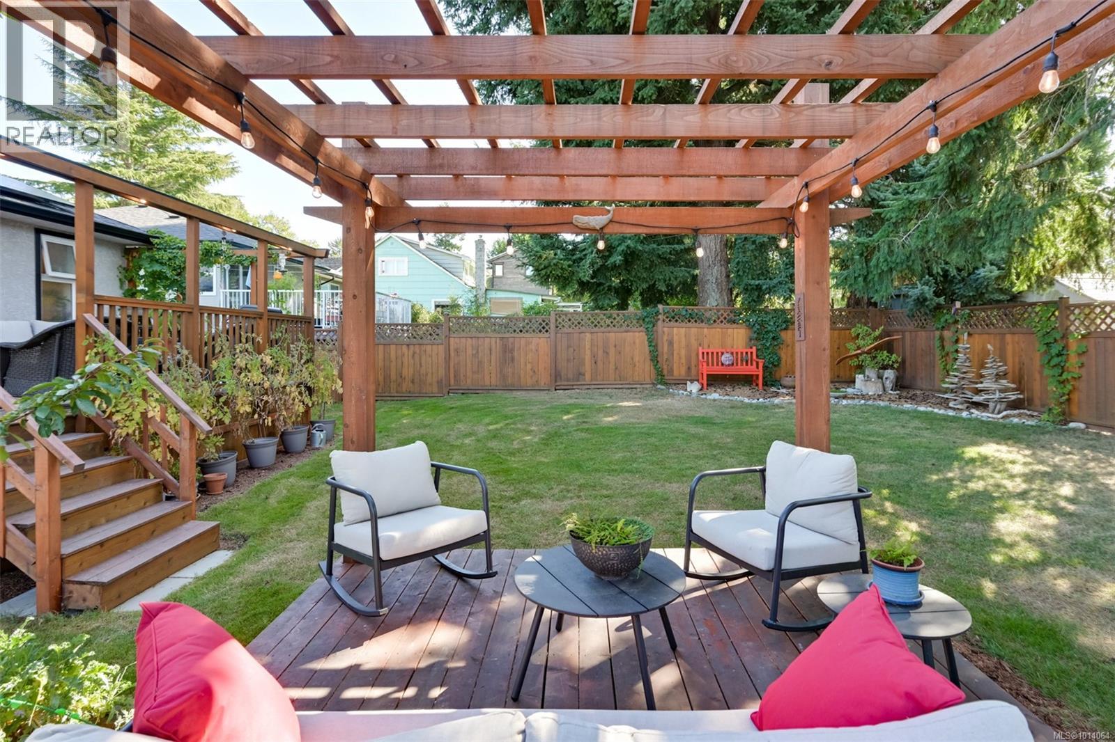 815 Leslie Dr, Saanich, British Columbia  V8X 2Y3 - Photo 50 - 1014064