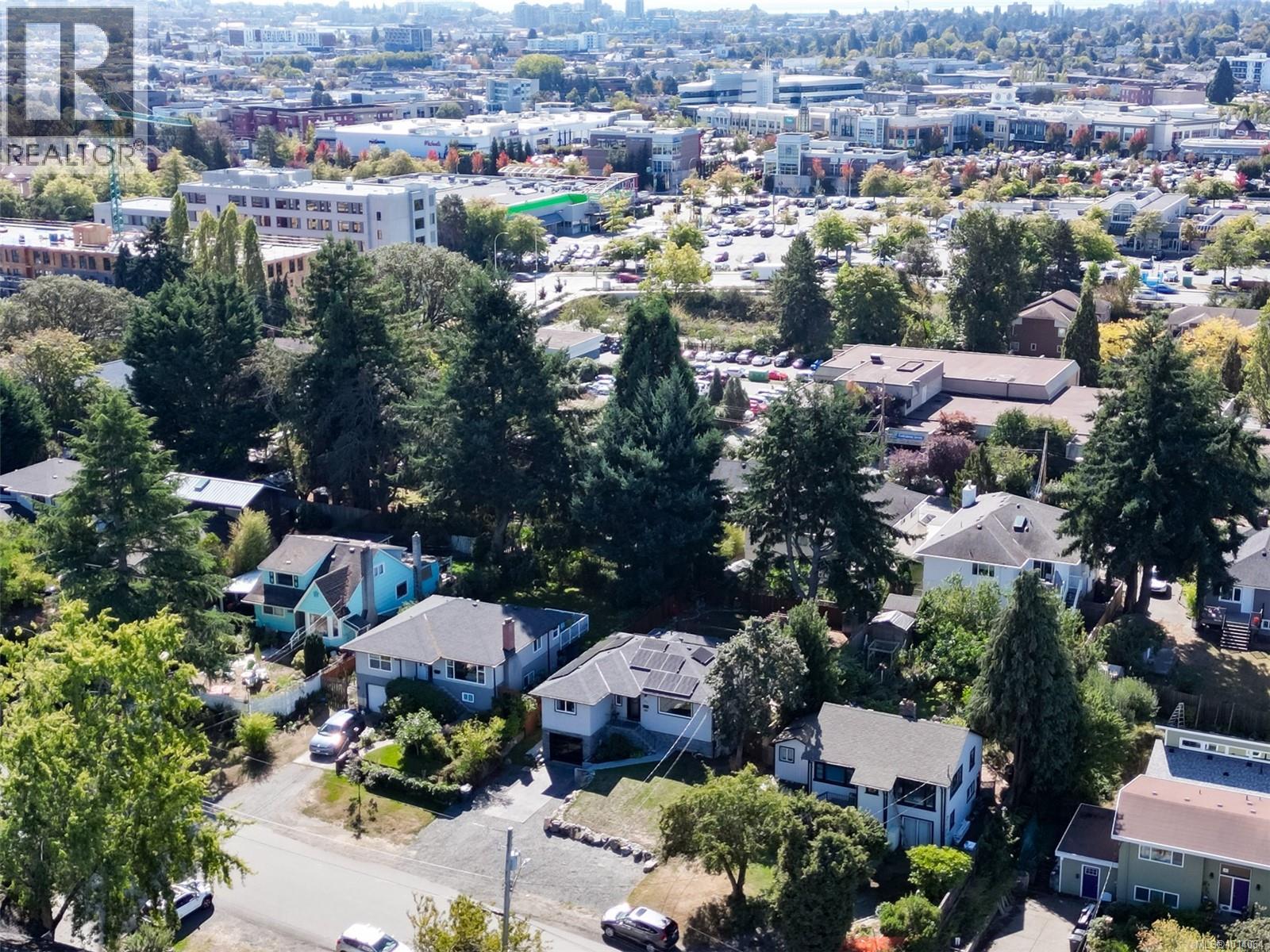 815 Leslie Dr, Saanich, British Columbia  V8X 2Y3 - Photo 64 - 1014064