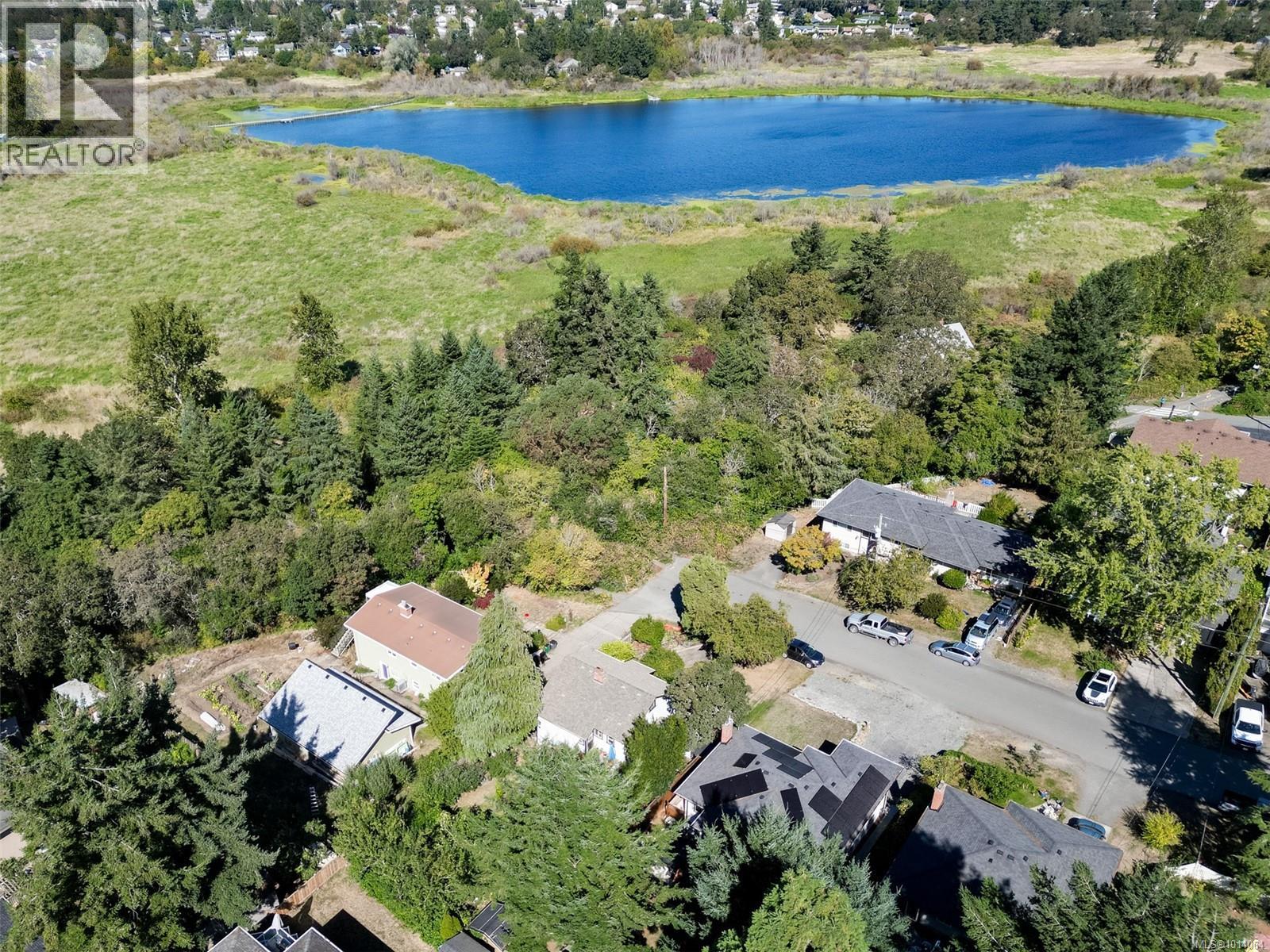 815 Leslie Dr, Saanich, British Columbia  V8X 2Y3 - Photo 66 - 1014064