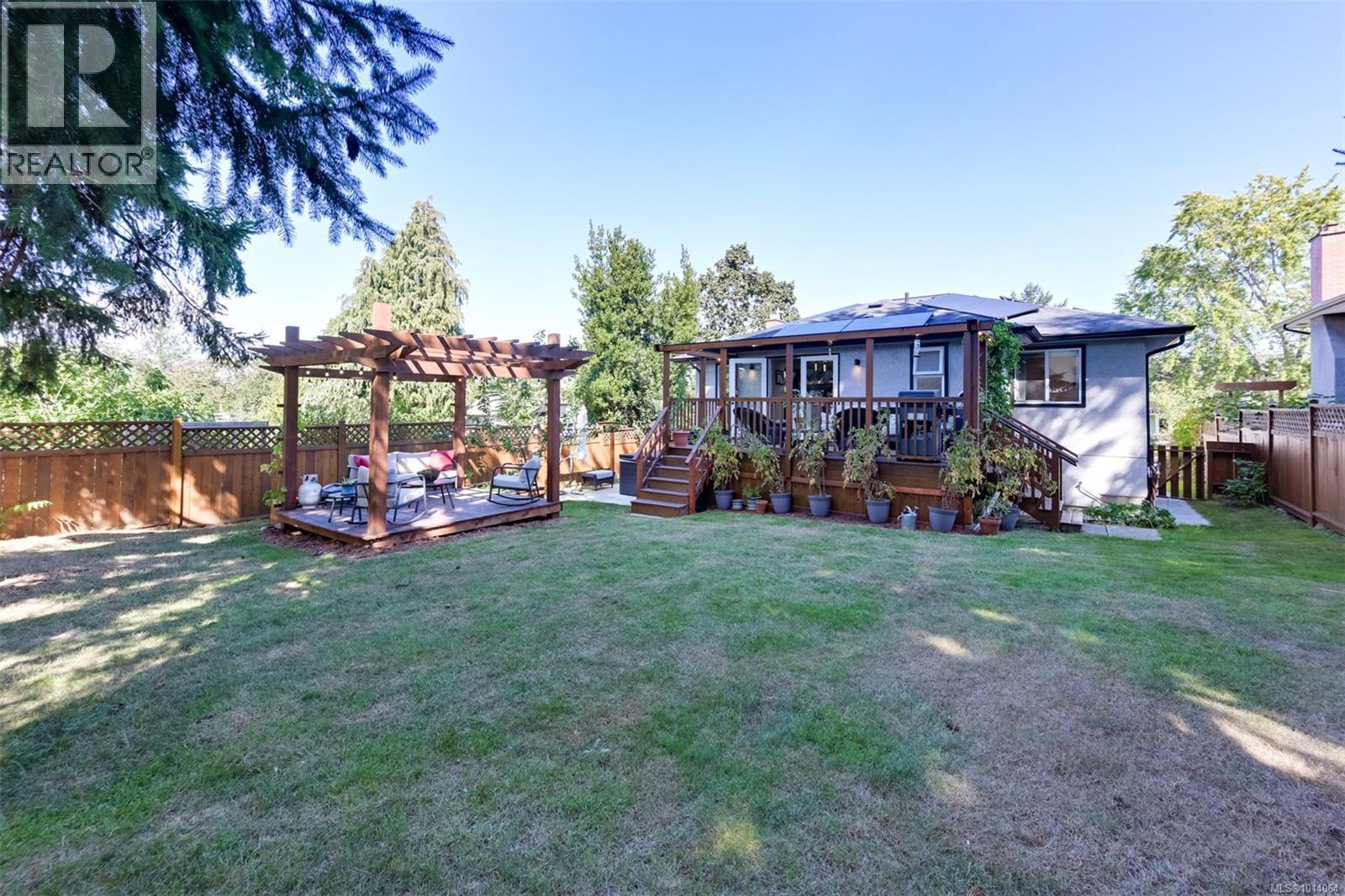 815 Leslie Dr, Saanich, British Columbia  V8X 2Y3 - Photo 54 - 1014064