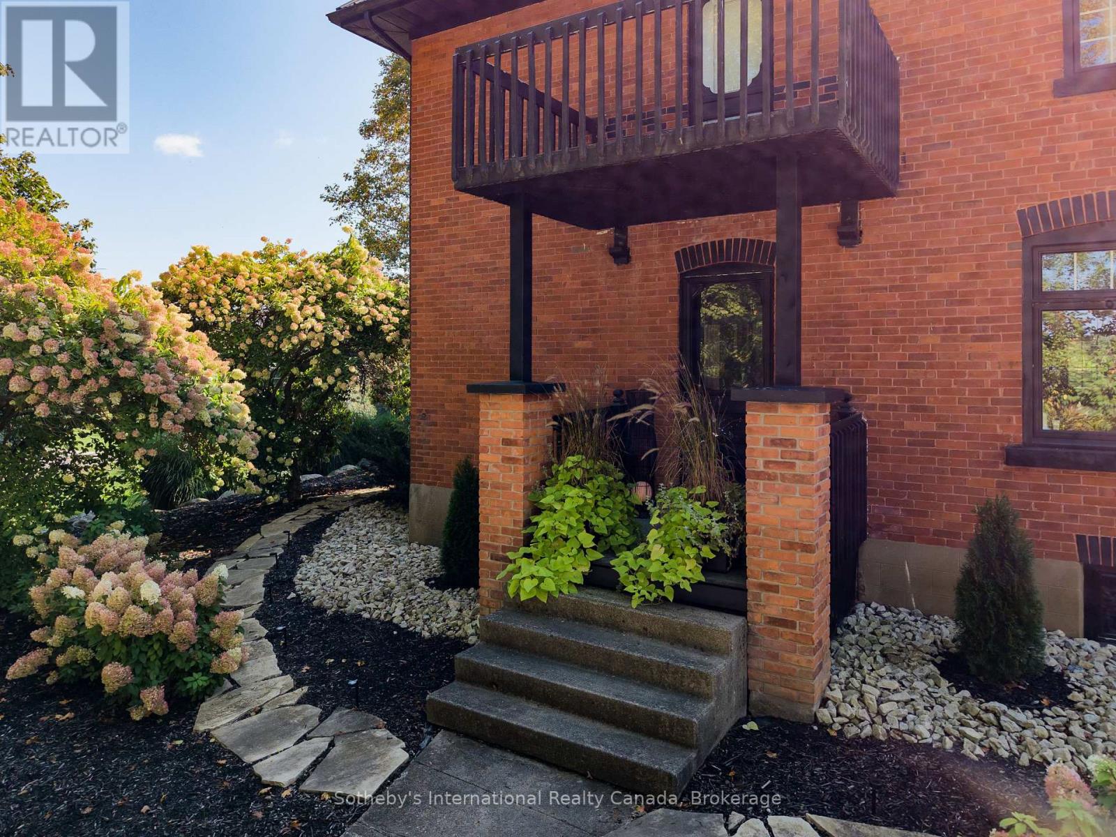 137840 Grey 12 Road, Meaford, Ontario  N4L 1W6 - Photo 2 - X12440676