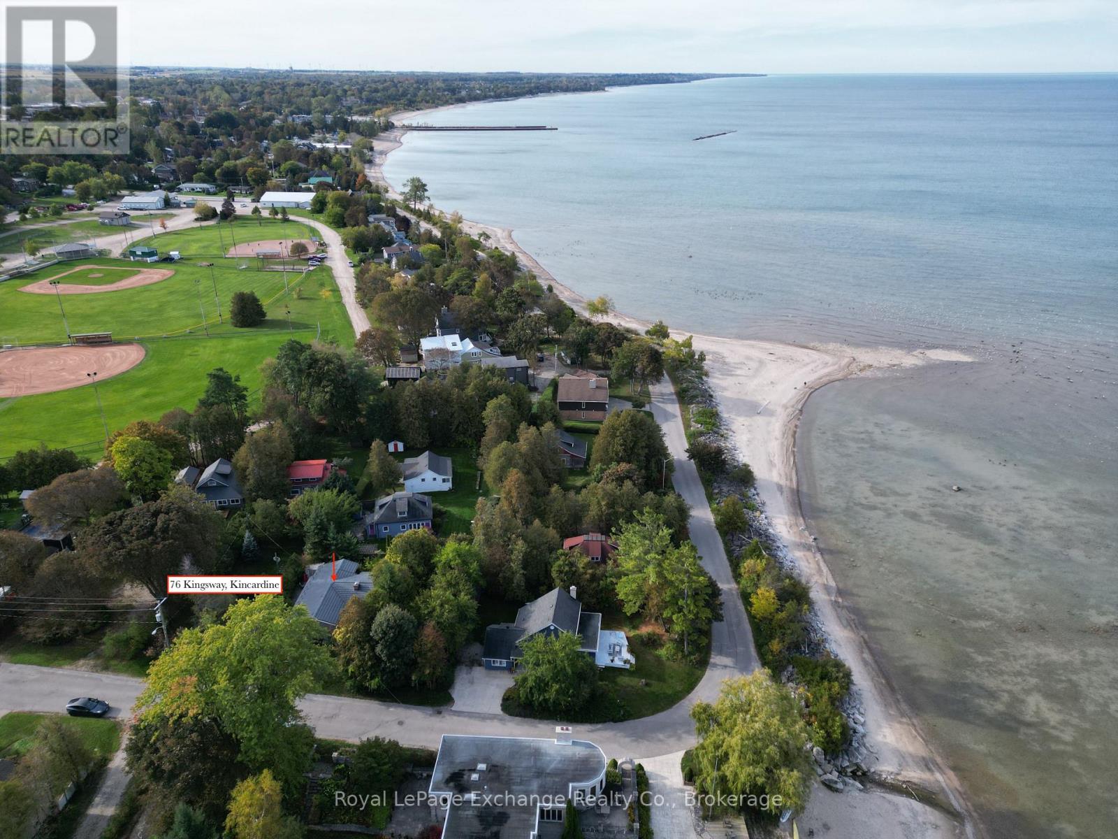 76 Kingsway Street, Kincardine, Ontario  N2Z 1B3 - Photo 3 - X12440758