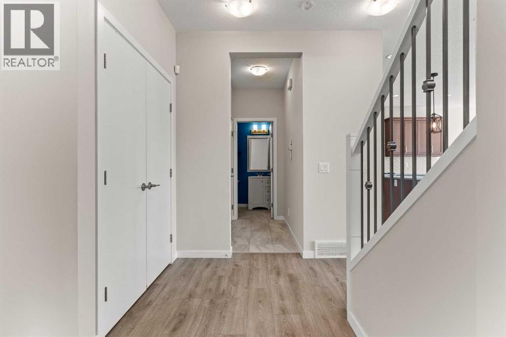 162 Masters Common Se, Calgary, Alberta  T3M 2N4 - Photo 4 - A2248248