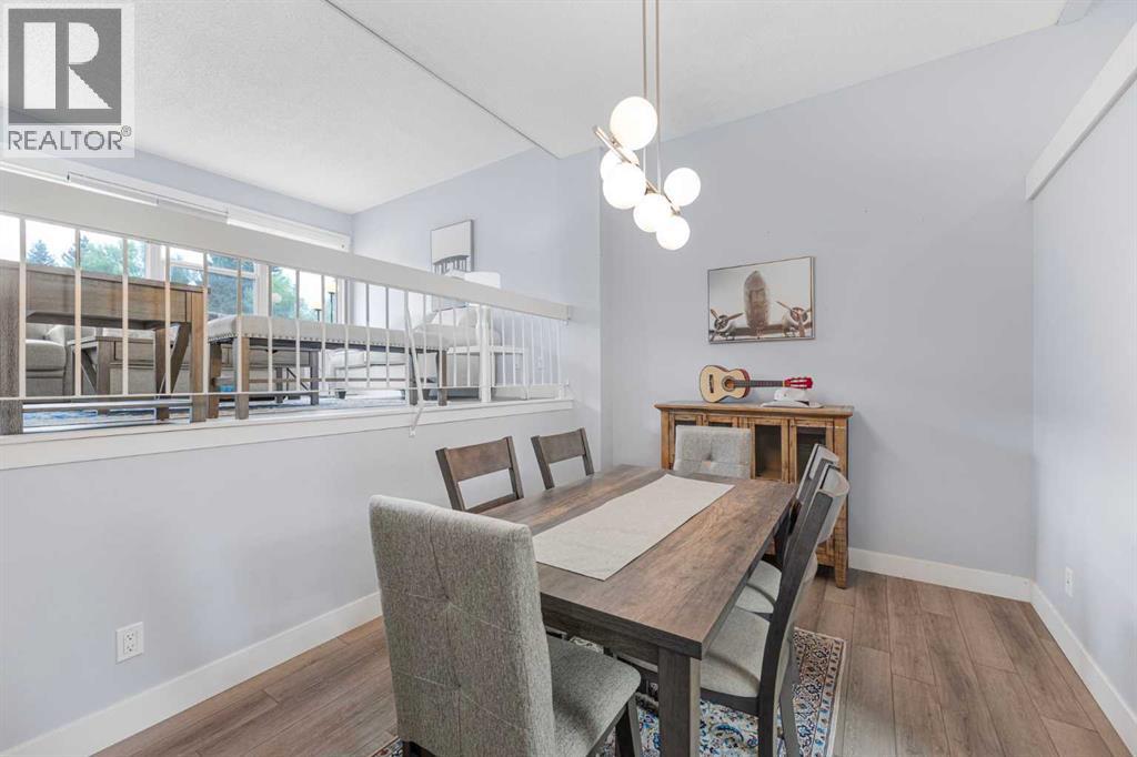 352 Brae Glen Road Sw, Calgary, Alberta  T2W 1B6 - Photo 5 - A2257928