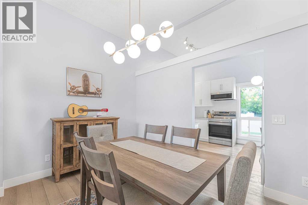 352 Brae Glen Road Sw, Calgary, Alberta  T2W 1B6 - Photo 6 - A2257928