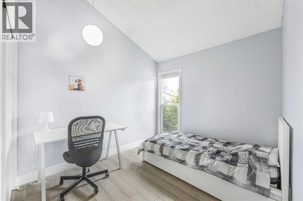 352 Brae Glen Road Sw, Calgary, Alberta  T2W 1B6 - Photo 22 - A2257928