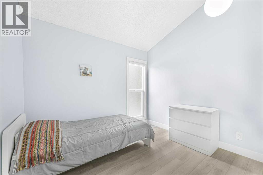 352 Brae Glen Road Sw, Calgary, Alberta  T2W 1B6 - Photo 23 - A2257928