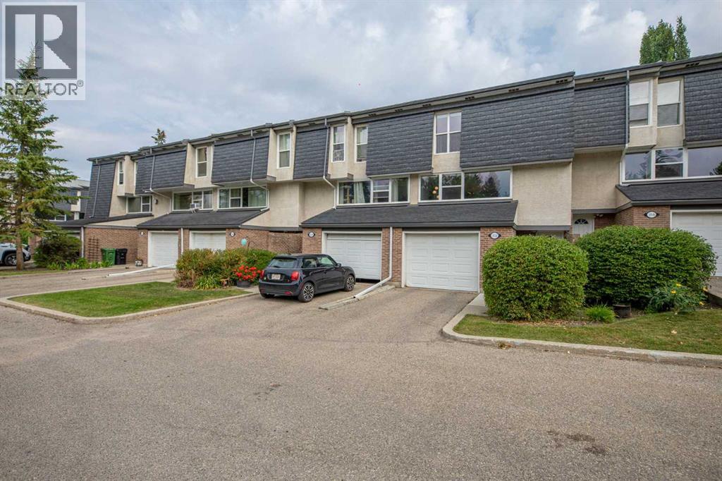 352 Brae Glen Road SW, Calgary, Alberta