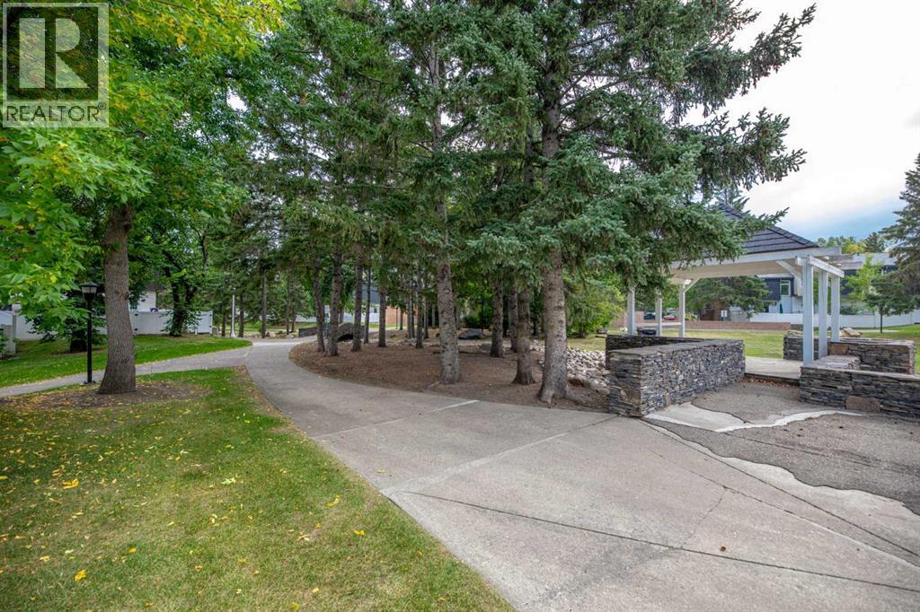 352 Brae Glen Road Sw, Calgary, Alberta  T2W 1B6 - Photo 26 - A2257928