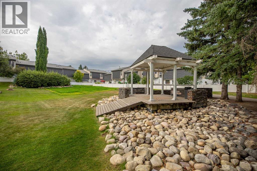 352 Brae Glen Road Sw, Calgary, Alberta  T2W 1B6 - Photo 27 - A2257928