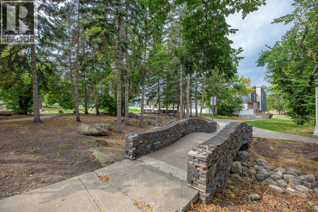 352 Brae Glen Road Sw, Calgary, Alberta  T2W 1B6 - Photo 31 - A2257928