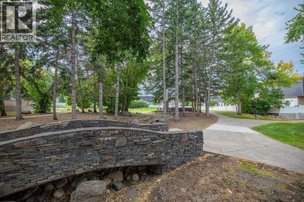 352 Brae Glen Road Sw, Calgary, Alberta  T2W 1B6 - Photo 30 - A2257928