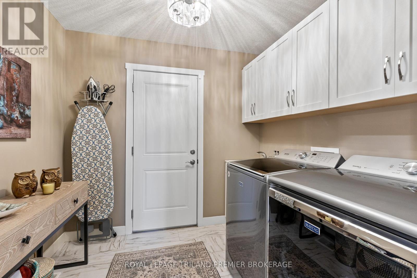 6 Nicoles Trail, Thames Centre, Ontario  N0M 2P0 - Photo 22 - X12440700