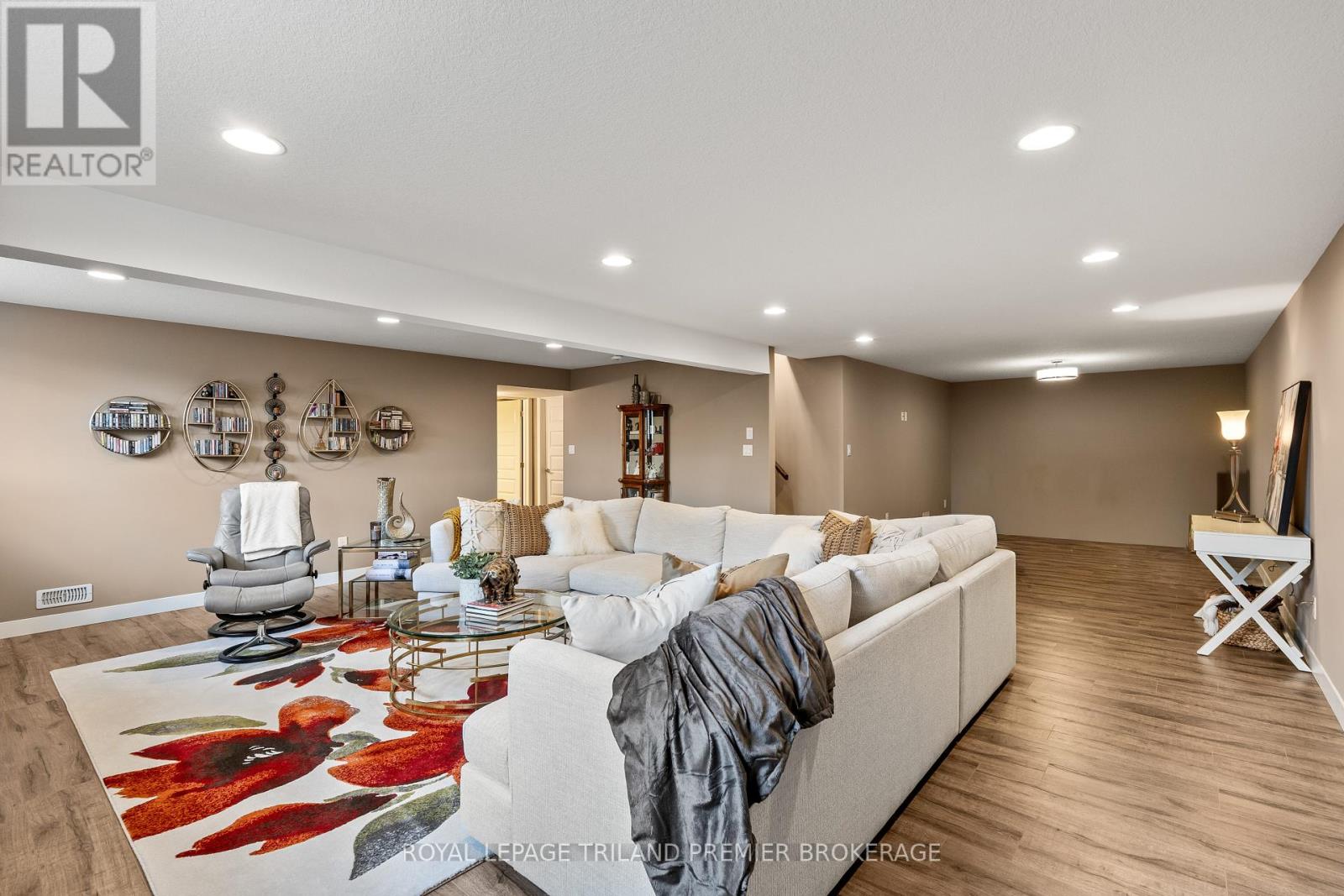 6 Nicoles Trail, Thames Centre, Ontario  N0M 2P0 - Photo 27 - X12440700
