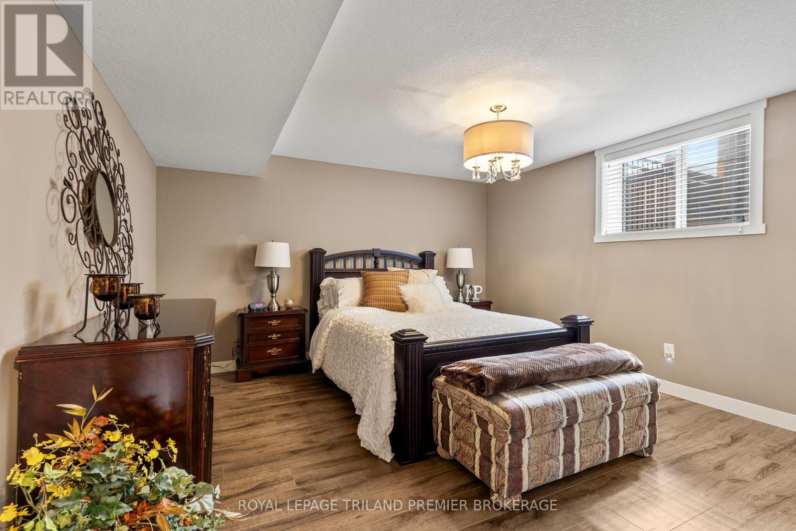6 Nicoles Trail, Thames Centre, Ontario  N0M 2P0 - Photo 28 - X12440700