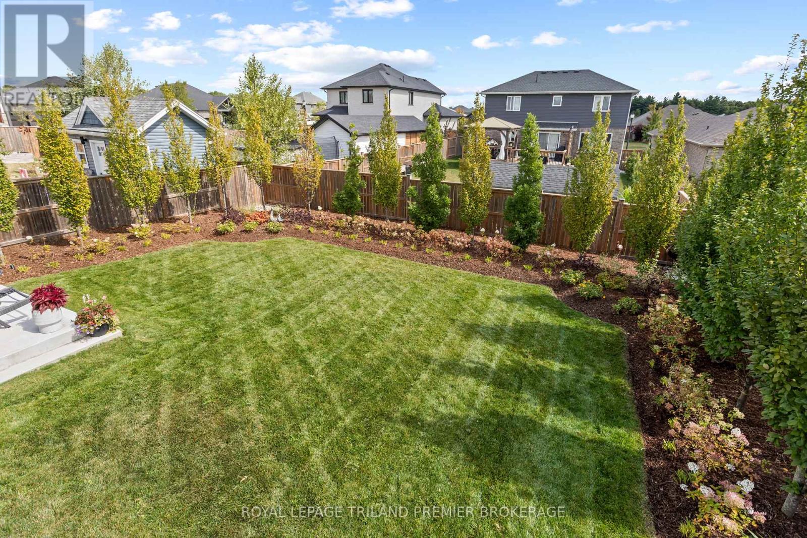 6 Nicoles Trail, Thames Centre, Ontario  N0M 2P0 - Photo 42 - X12440700