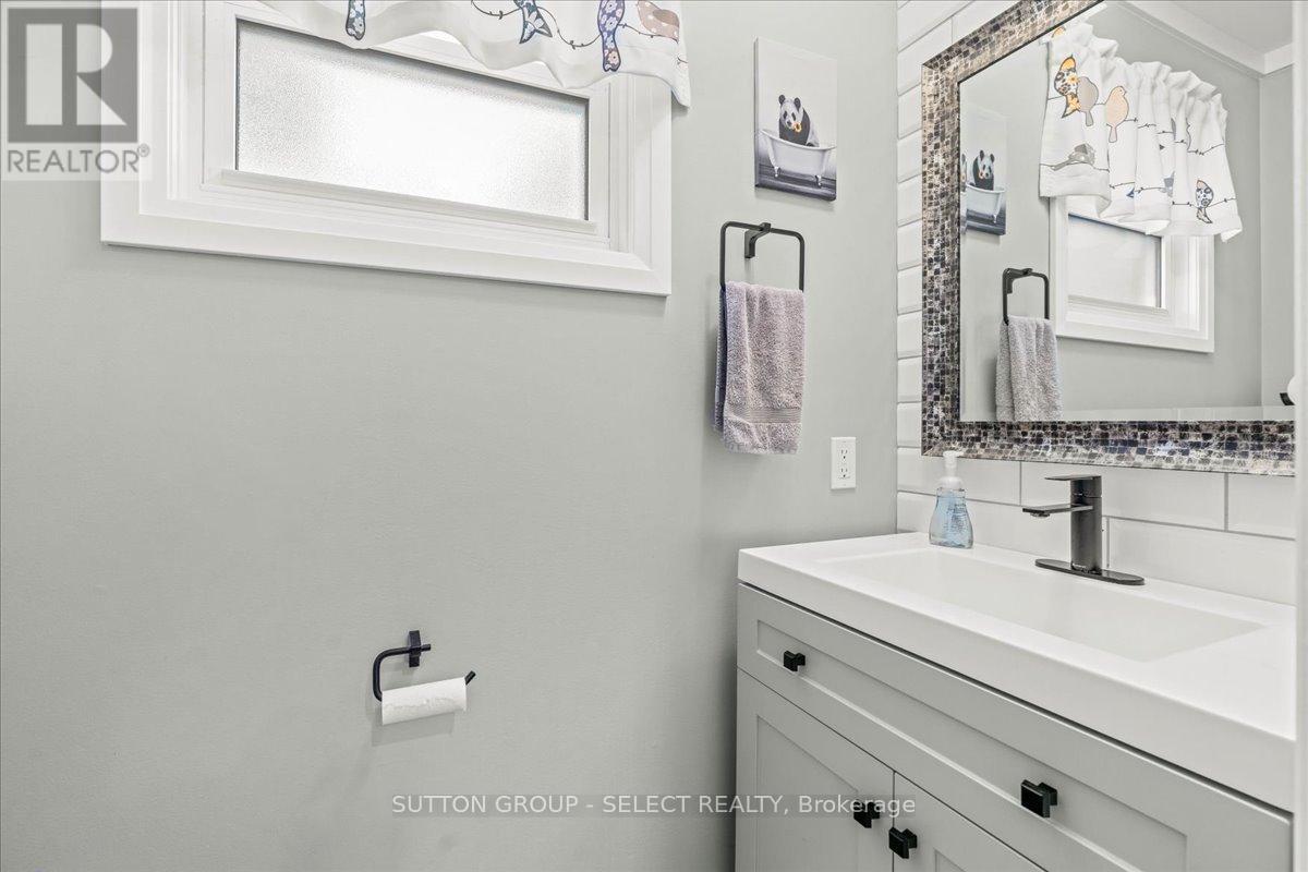 169 Saddy Avenue, London East, Ontario  N5V 4N1 - Photo 12 - X12440708
